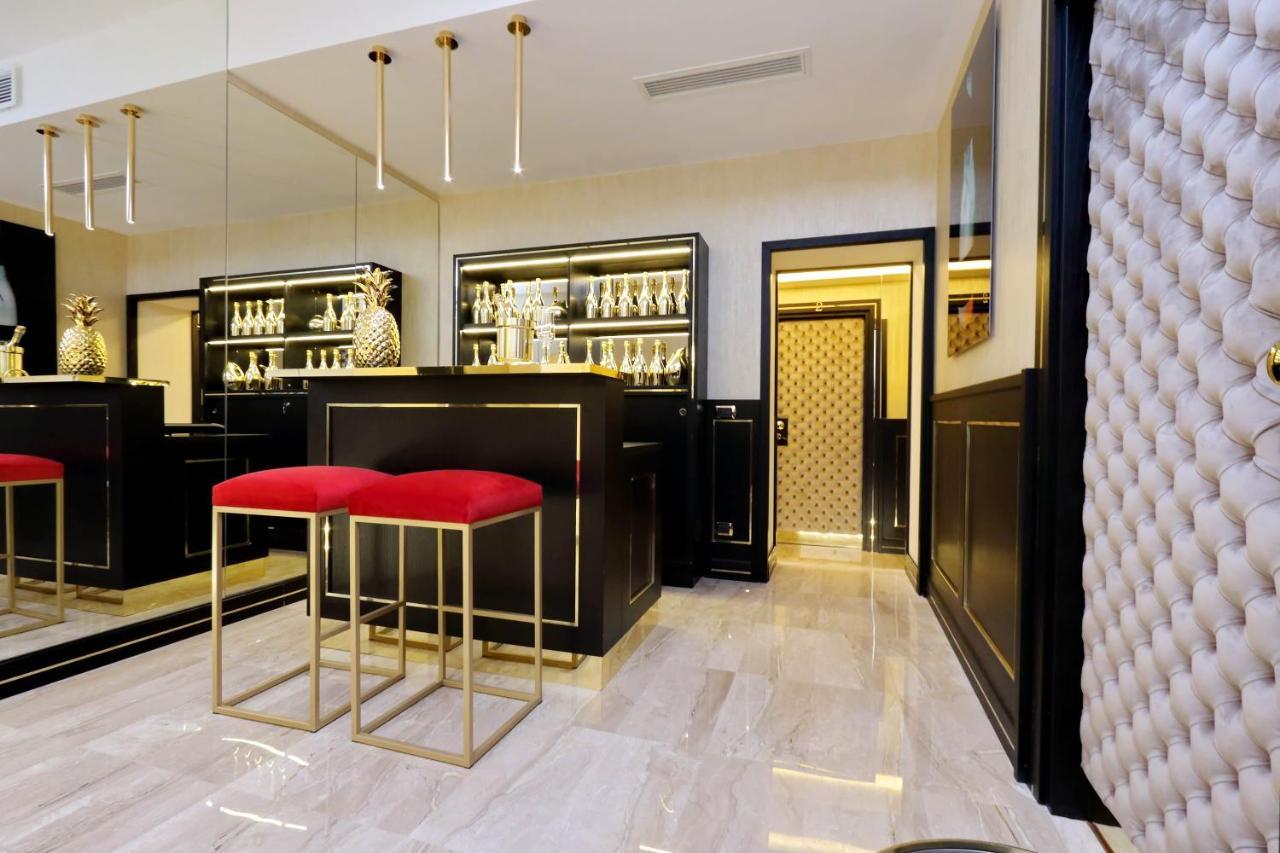 Trevi Diamond Luxury Suites & Jacuzzi โรม ภายนอก รูปภาพ