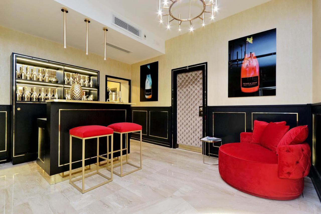 Trevi Diamond Luxury Suites & Jacuzzi โรม ภายนอก รูปภาพ