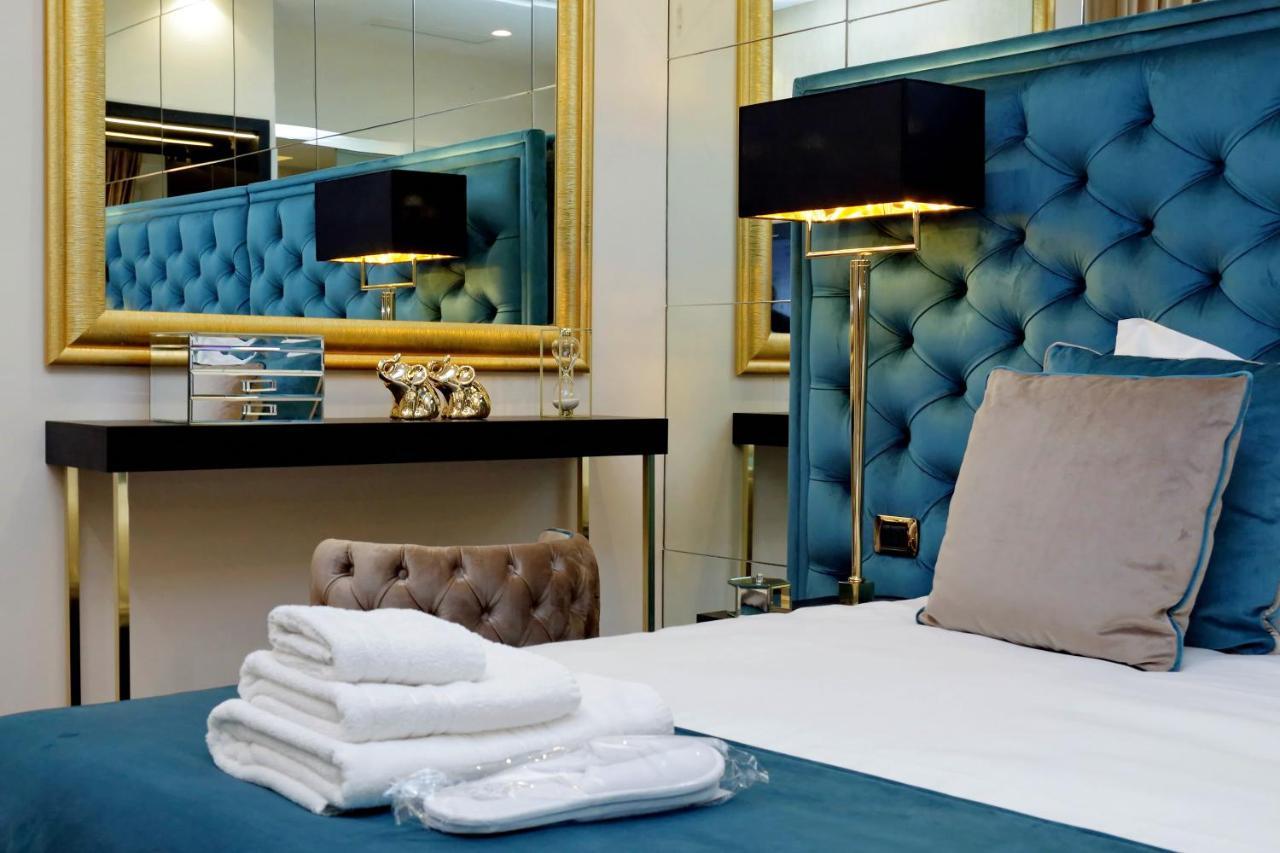 Trevi Diamond Luxury Suites & Jacuzzi โรม ภายนอก รูปภาพ