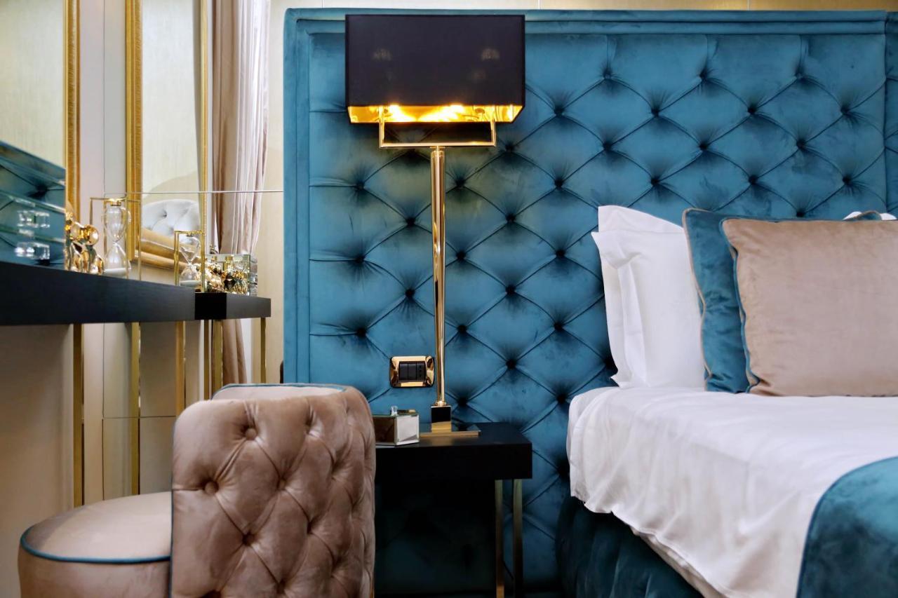 Trevi Diamond Luxury Suites & Jacuzzi โรม ภายนอก รูปภาพ